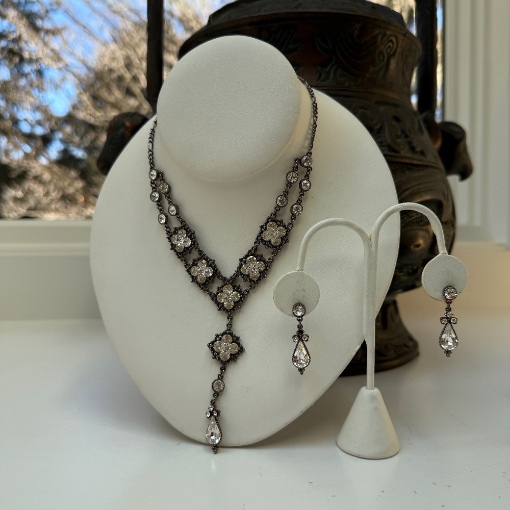 Victorian Style Necklace - Picture 2 of 6
